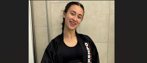 Ainhoa Pérez García consigue revalidar el campeonato de Kenpo de Andalucía en defensa personal